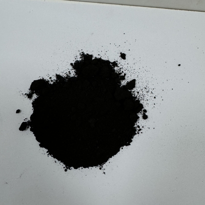 Eisenoxid-Schwarzpigment mit hoher Färbungsfestigkeit für industrielle Baumarken